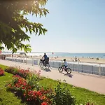 Vue Mer, A 50 M, 2 Adultes 2 Enfants