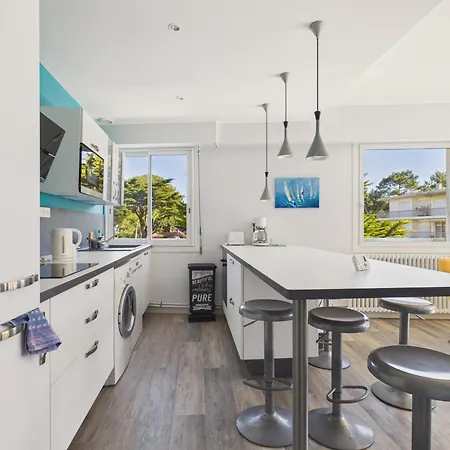 Vue Mer, à 50 M, 2 Adultes 2 Enfants Appartement *