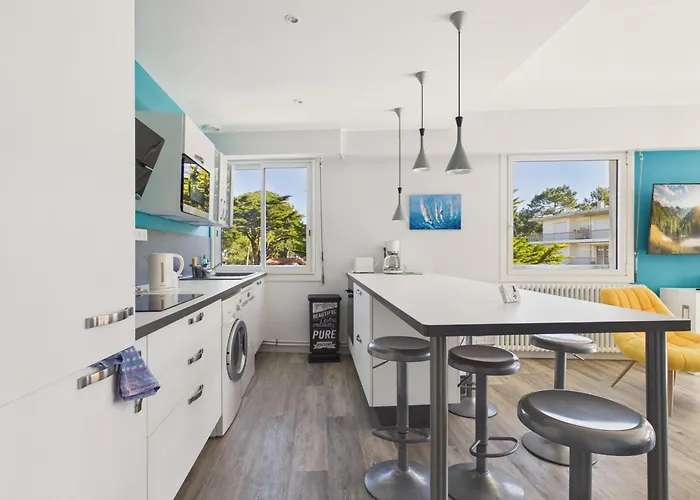 Vue Mer, à 50 M, 2 Adultes 2 Enfants Appartement *